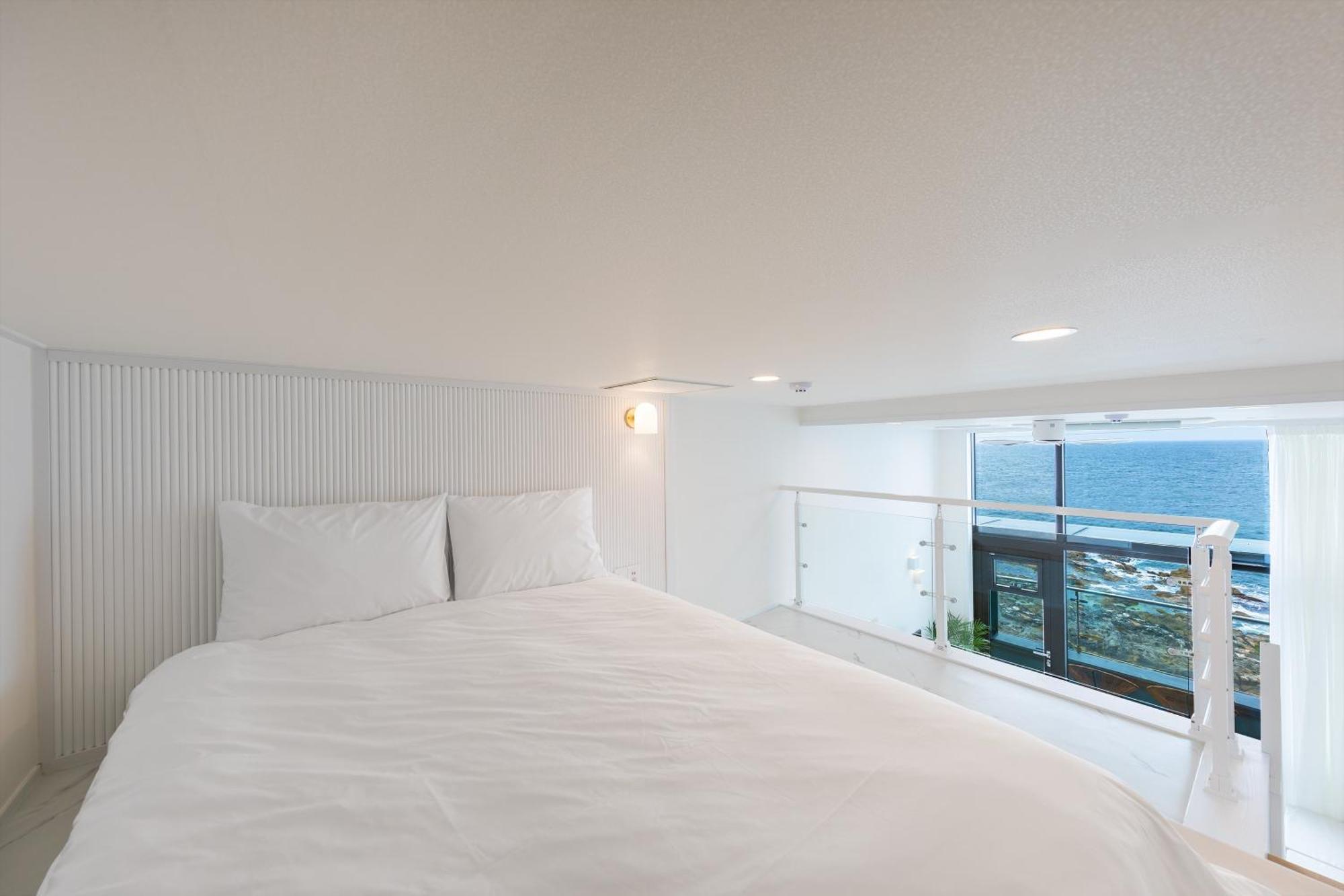 Gangneung Hue Pension Ocean View, Spa, Couple Bilik gambar