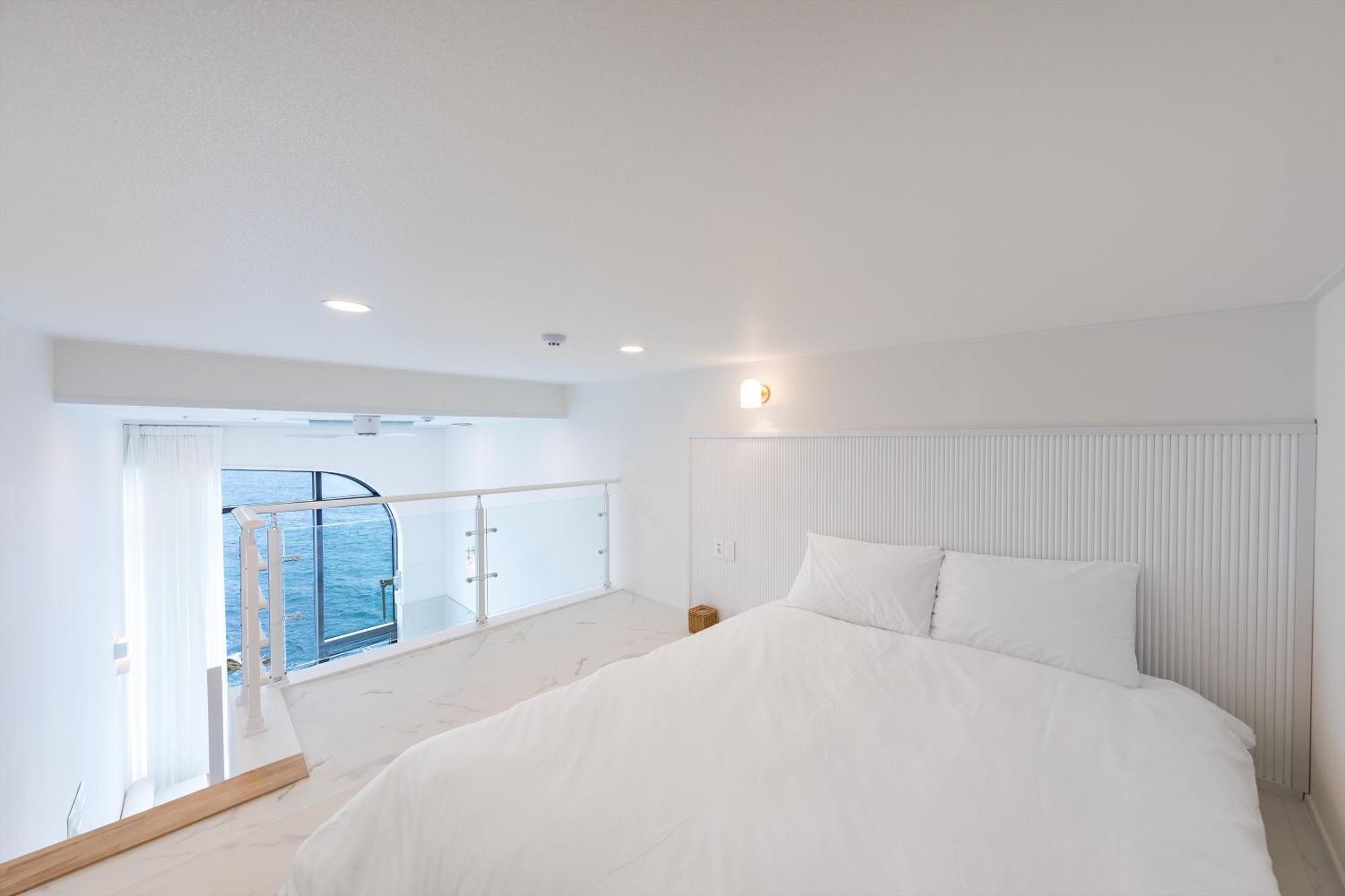 Gangneung Hue Pension Ocean View, Spa, Couple Bilik gambar